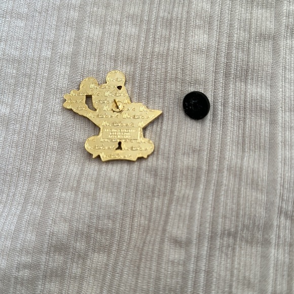 Walt Disney 100 Years of Dreams Pin #100 NEW - Picture 3 of 4